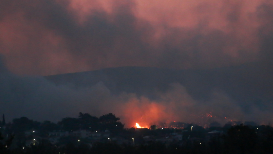 Φωτιά στην Αλεξανδρούπολη / Δεύτερη νύχτα αγωνίας – Καμένα σπίτια και περιουσίες