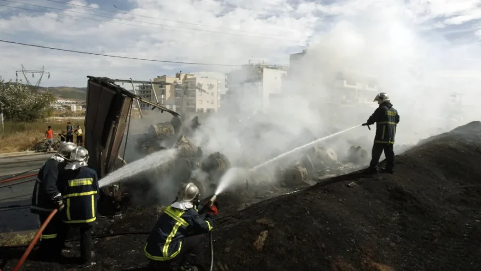 Μπαράζ φλεγόμενων εν κινήσει οχημάτων – Τι φταίει;