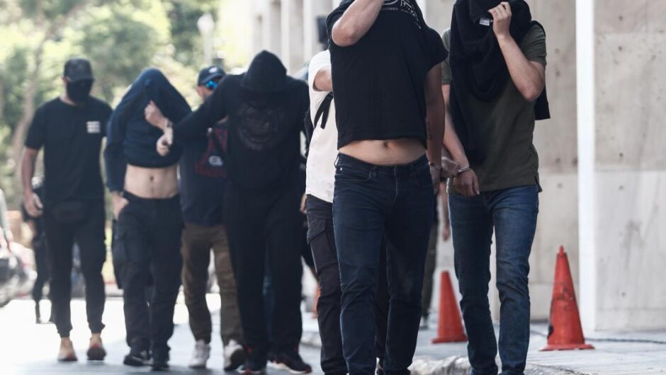 Είναι φασίστες αλλά είναι μυστικό