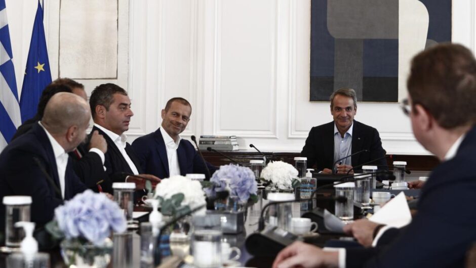 Επί τον τύπον των ήλων