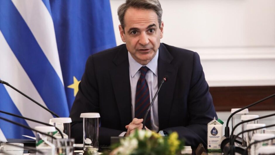 «Αν ήμασταν κανονική χώρα…»