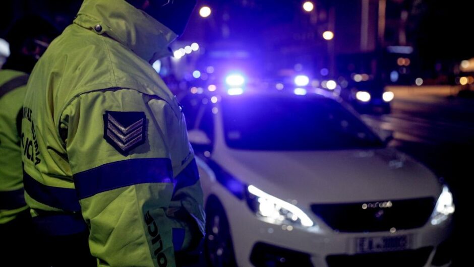 Τρίκαλα / Άγνωστος έβγαλε όπλο και σημάδεψε ανήλικα κορίτσια