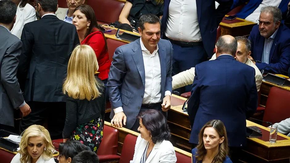 Το «κενό» της παραίτησης Τσίπρα