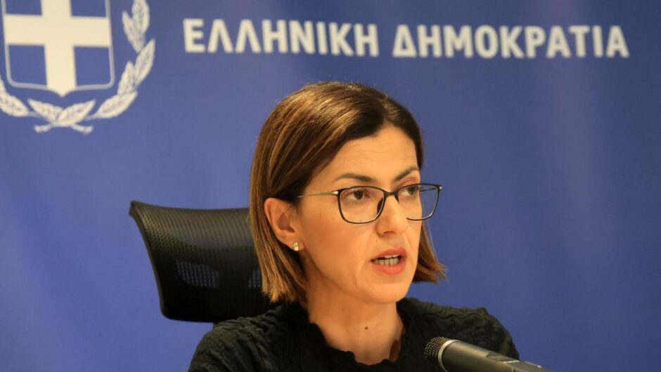 Ειρήνη Αγαπηδάκη / Το παρασκήνιο ενός αδειάσματος και το αντιγριπικό εμβόλιο