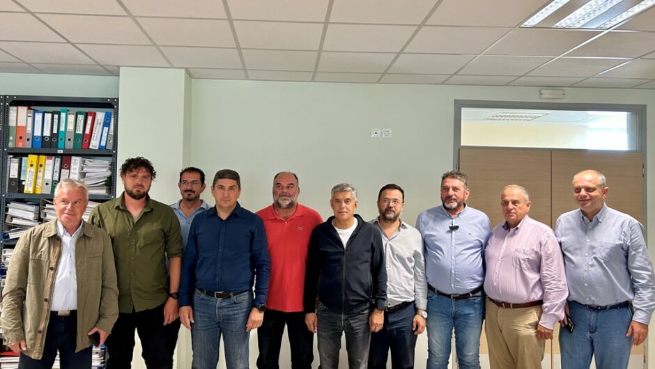 Αυγενάκης σε μελισσοκόμους Λάρισας: «Θα εξαντλήσω κάθε περιθώριο για να στηρίξω τον κλάδο σας»