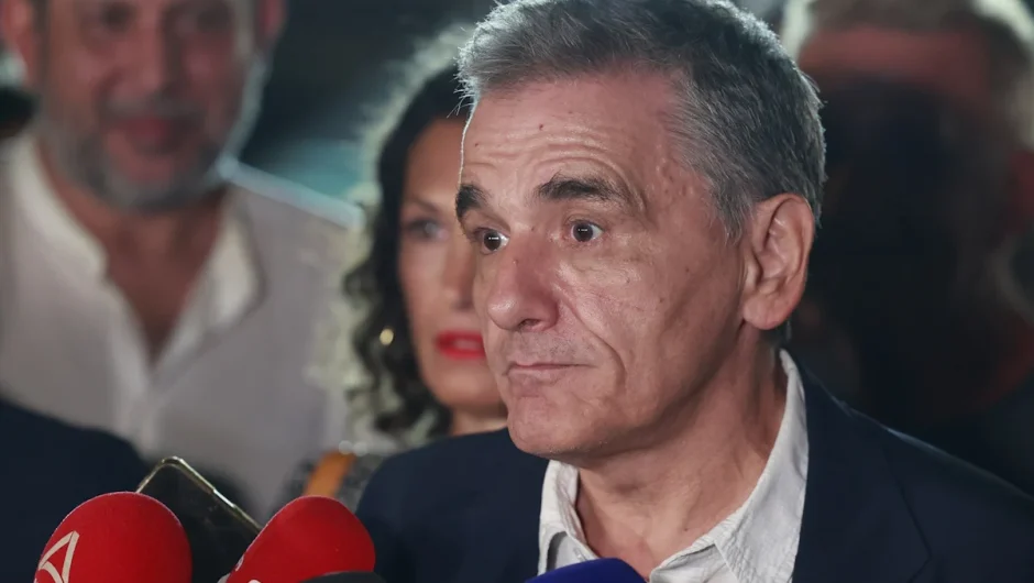 Η μπουρδολογία της «μεταπολιτικής»