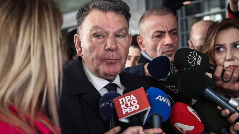 Αλέξης Κούγιας / Τι ζόρι τραβάει με τον Στέφανο Κασσελάκη;