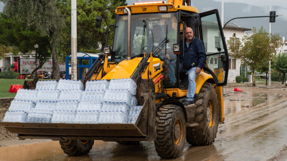 Tο απίθανα τοξικό δεκαήμερο του Αχιλλέα Μπέου