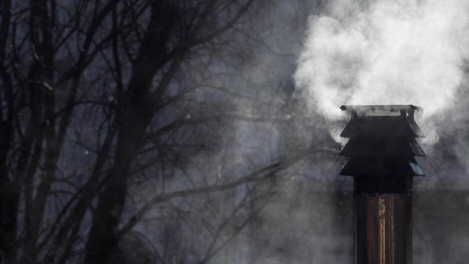 ΕΚΠΟΙΖΩ / Στοιχεία σοκ – Ένας στους δύο κόβει από φαγητό για να πληρώσει θέρμανση και ρεύμα