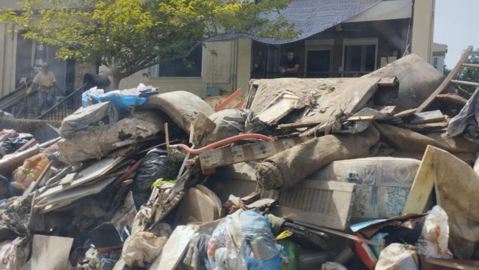 Θεσσαλία – Πλημμυροπαθείς / Απελπισία, φόβος, εγκατάλειψη 20 μέρες μετά την καταστροφή (photos)