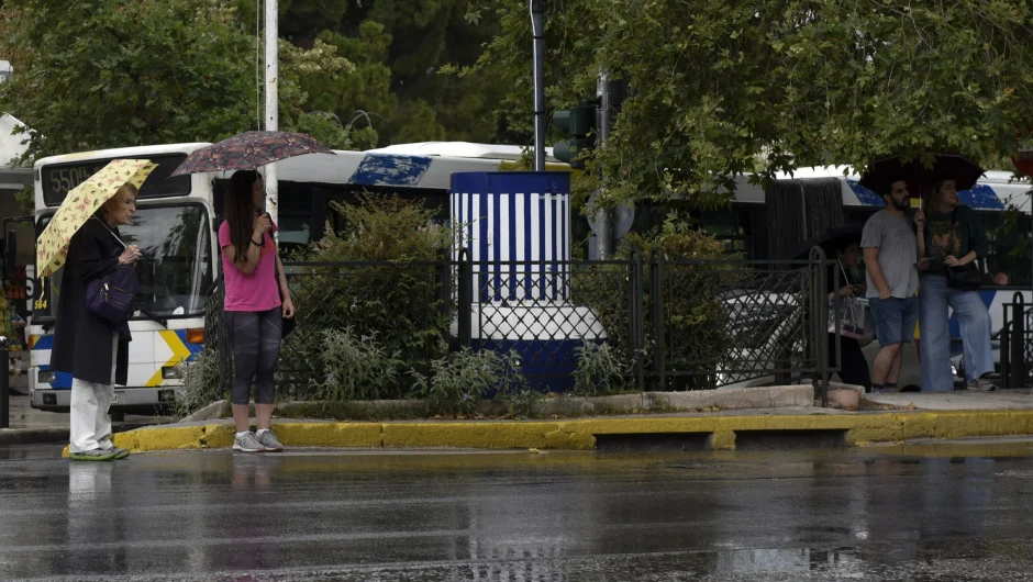 Κακοκαιρία «Daniel»: «Βούλιαξε» η Ζαγορά Πηλίου – Έπεσαν περισσότεροι από 3.600 κεραυνοί έως το απόγευμα της Δευτέρας