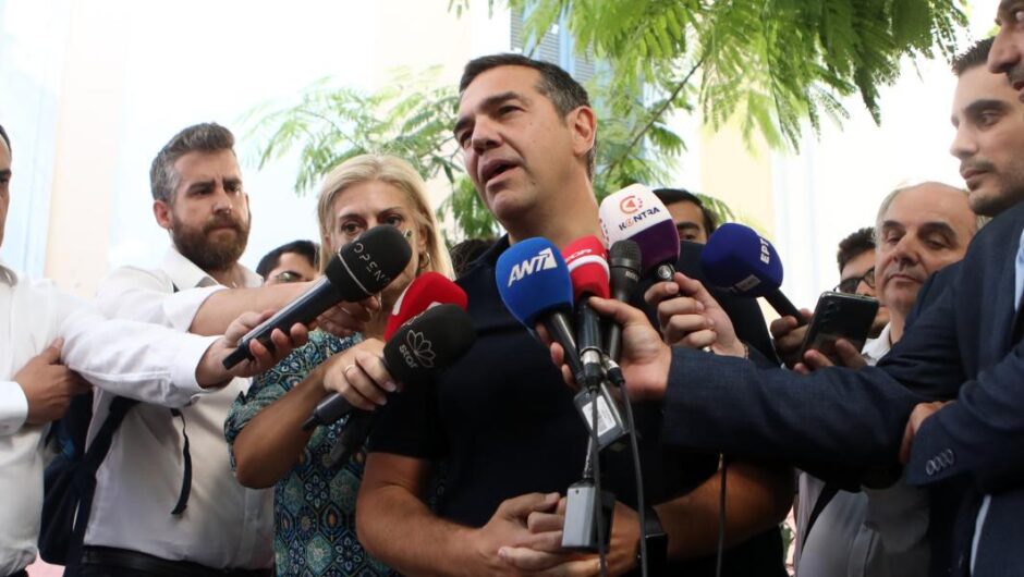 Θανάσης Καρτερός /  «Τι λέει ο Τσίπρας;»