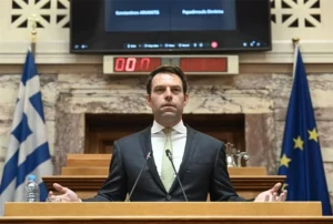 Στήλη Άλατος: Οι δήθεν “κυανόκρανοι” στον ΣΥΡΙΖΑ, που θέλουν να αρπάξουν το κόμμα από τον Κασσελάκη