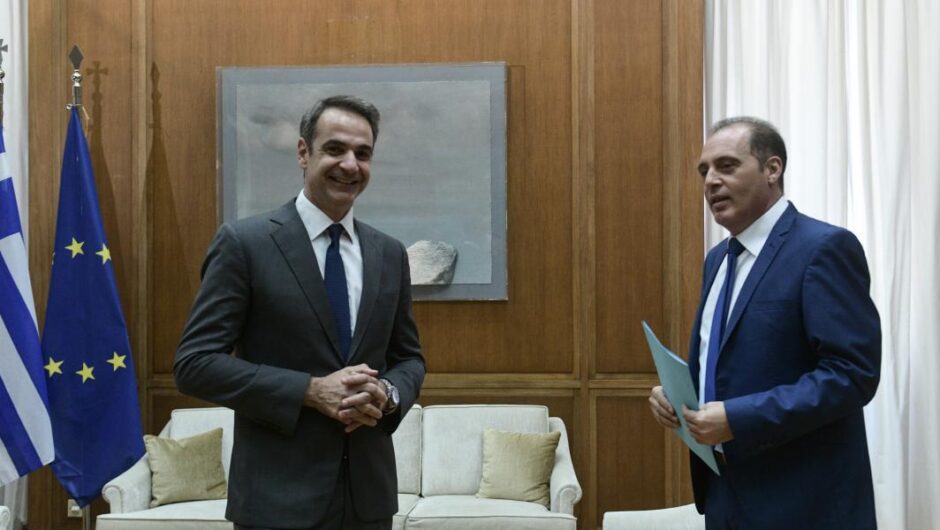 Σκάνδαλο υποκλοπών / H επισύνδεση Μητσοτάκη-Βελόπουλου γεννά διεθνή διασυρμό