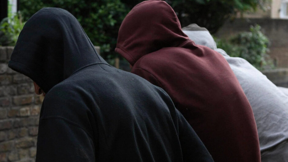 Τα αίτια της παραβατικότητας ανηλίκων που γιγαντώνεται στην Ελλάδα – «Θεωρούν φυσιολογική την εξόντωση του άλλου»