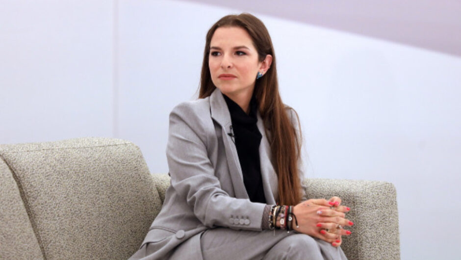 Απλή και ακομπλεξάριστη η Έριέττα Κούρκουλου: «Δεν έχω πλούσιους σαν και μένα φίλους, δεν μου ταιριάζουν»