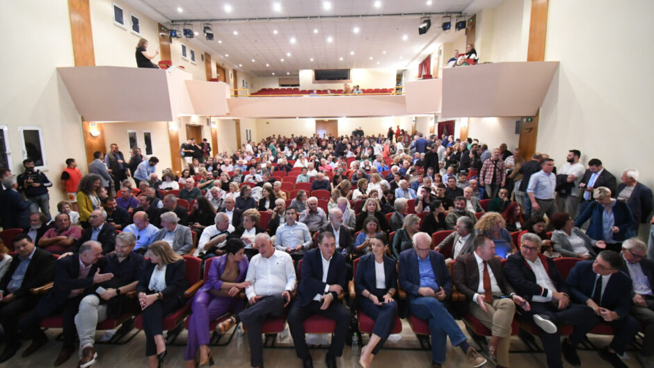 Εικόνες από την κεντρική συγκέντρωση του Δ. Κουρέτα στη Λάρισα