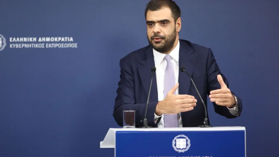 Τι προσπαθεί να κρύψει το Μαξίμου
