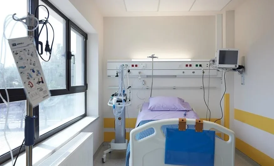 ΕΣΥ: Διευρύνεται η συνεργασία με τον ιδιωτικό τομέα – Ασθενείς σε ιδιωτικές κλινικές για νοσηλεία και χειρουργεία με αφορμή τον κορονοϊό