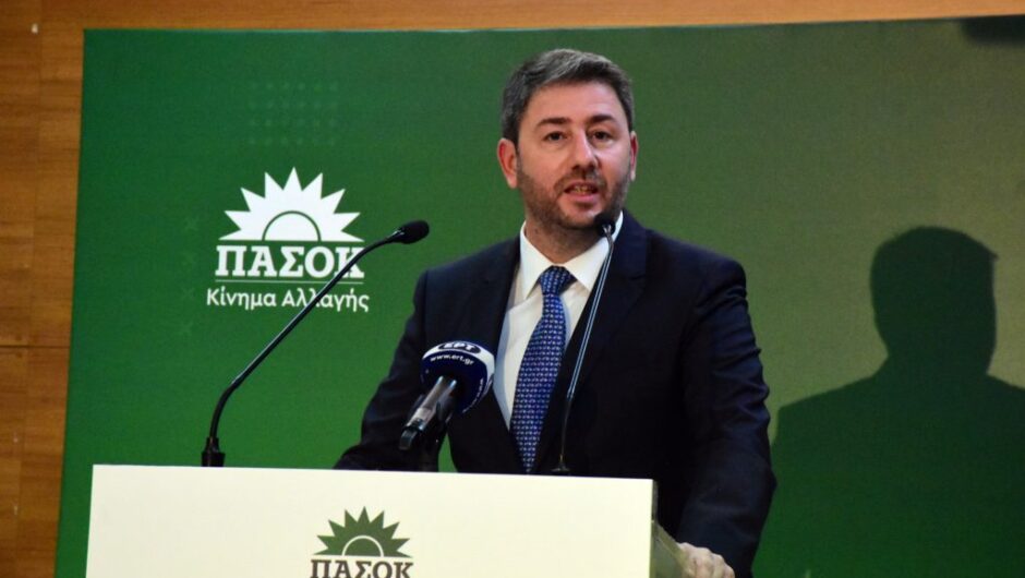 Ο Ανδρουλάκης έπαθε Μητσοτάκη με την υπόθεση των υποκλοπών