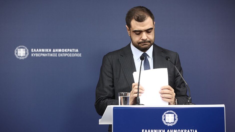 Μεγαλώνει η απόσταση Μαξίμου από Δένδια – Φλώρο μετά το βατερλό στο Στεφανοβίκειο