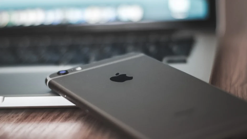 Προσοχή στο iLeakage: Έτσι μπορούν οι χάκερ να σας κλέψουν email και κωδικούς από iPhone και Mac