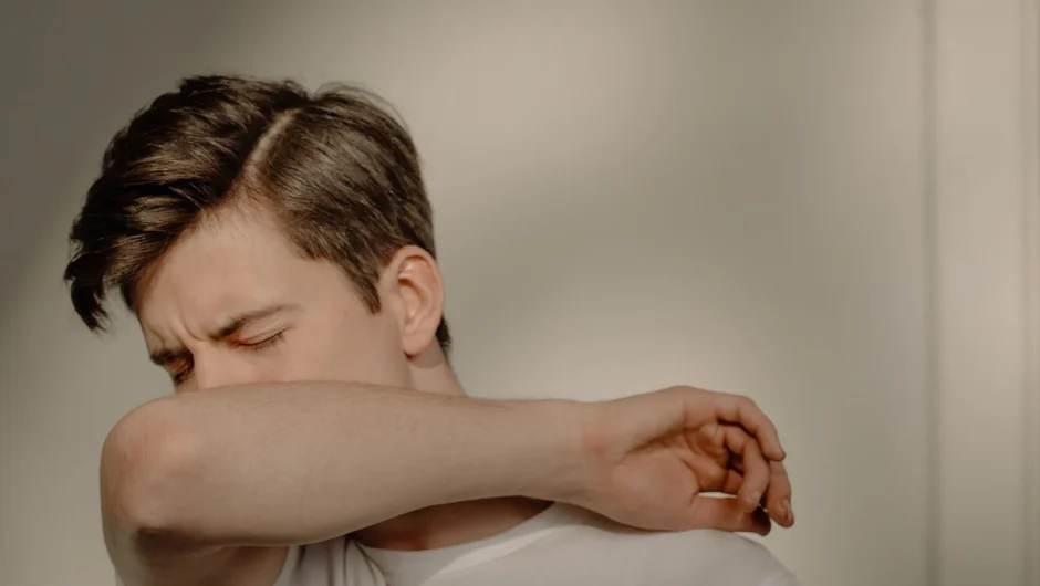 15 «σιωπηλά» σημάδια που δεν πρέπει να αγνοήσουμε και ίσως «μαρτυρούν» προβλήματα υγείας