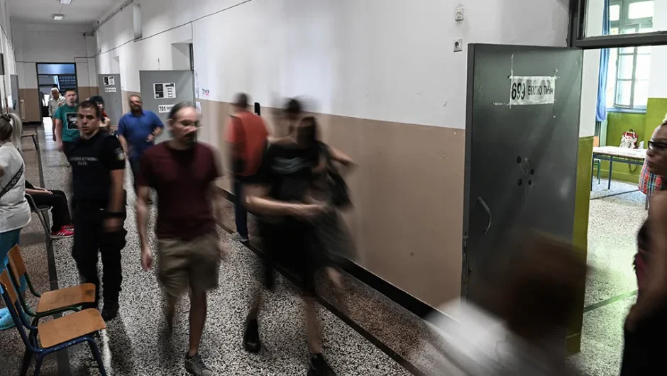 Τα πολιτικά στοιχήματα της κάλπης
