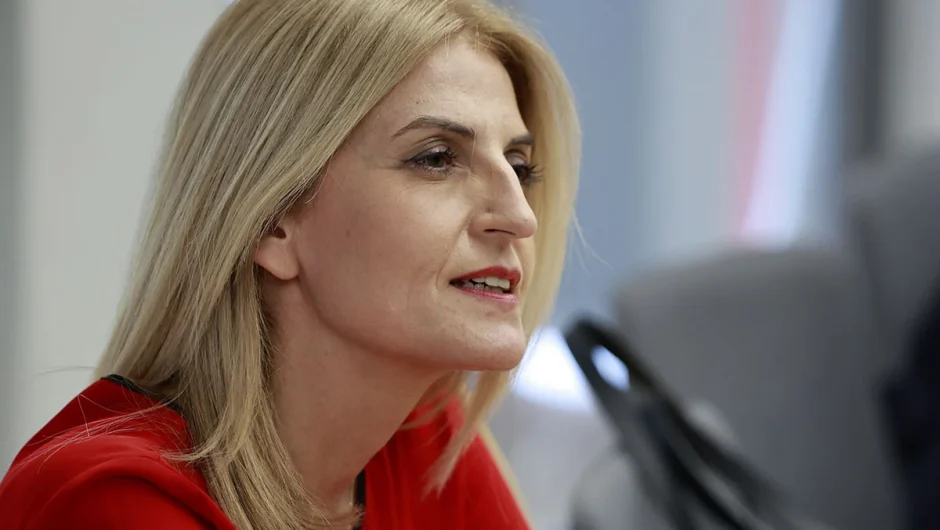 Αυγέρη: Πεθαμένο λικέρ ο ΣΥΡΙΖΑ μέχρι να εμφανιστεί ο Κασσελάκης