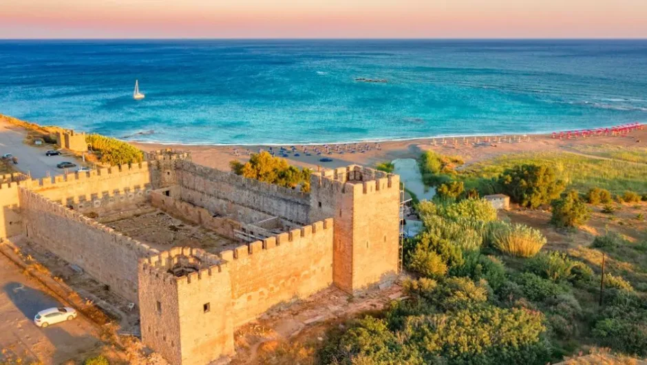 Ταξίδι στην Ιστορία μέσα από πέντε εμβληματικά κάστρα της Ελλάδας