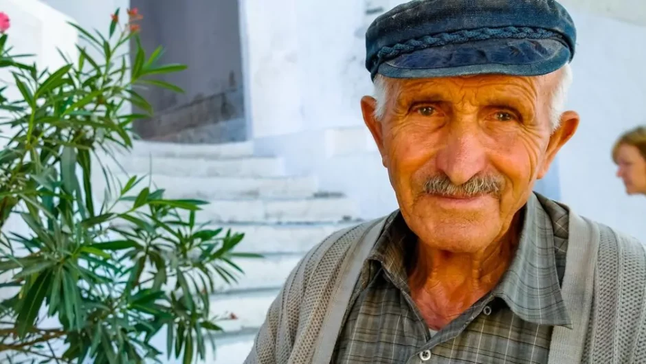 Μακροζωία στην Ικαρία: Τα μυστικά της ζωής, της διατροφής και τα διάσημα πανηγύρια