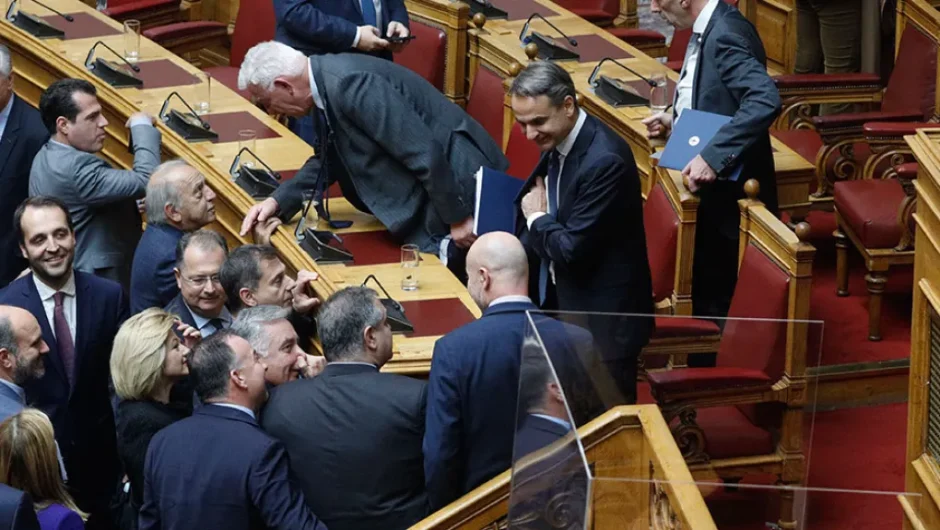 Εθνικόφρονες και… μιάσματα