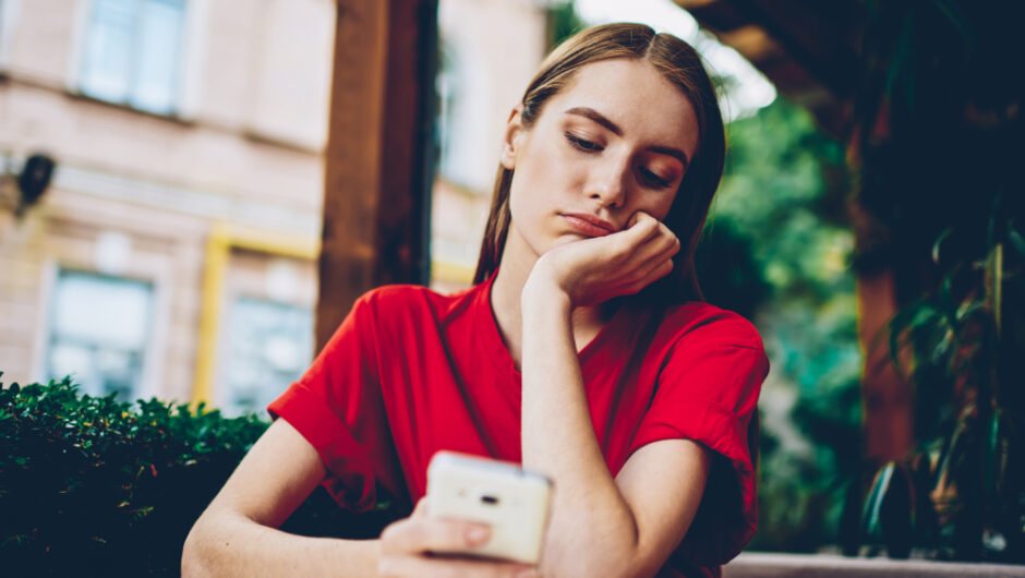 Συναισθήματα: Τα κοινά λάθη που σαμποτάρουν την ευτυχία μας