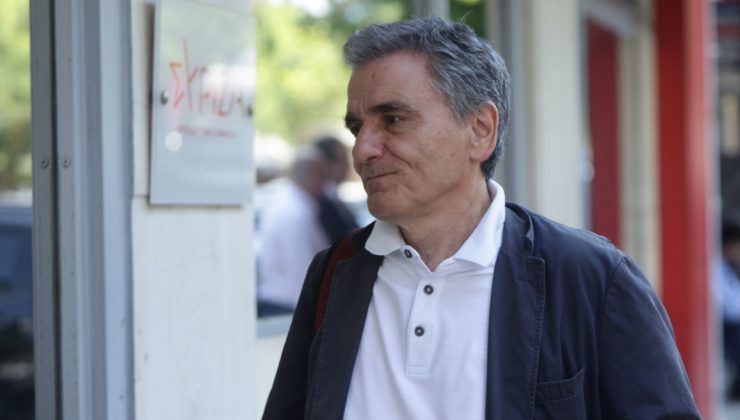 Ο δικαστής και ο σταθμάρχης