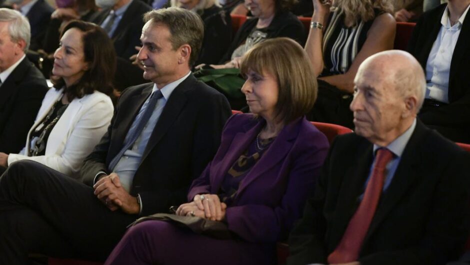 Σημίτης με ολίγη από Μητσοτάκη