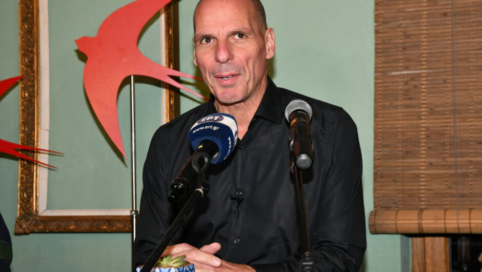 Βαρουφάκης: Αξίζουν καλύτερα οι 1 εκατ. πολίτες που στήριξαν τον ΣΥΡΙΖΑ στις εκλογές