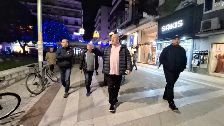 Αυτοψία στον στολισμένο Βόλο έκανε ο Αχιλλέας Μπέος – Πυρετώδεις προετοιμασίες για τα Χριστούγεννα