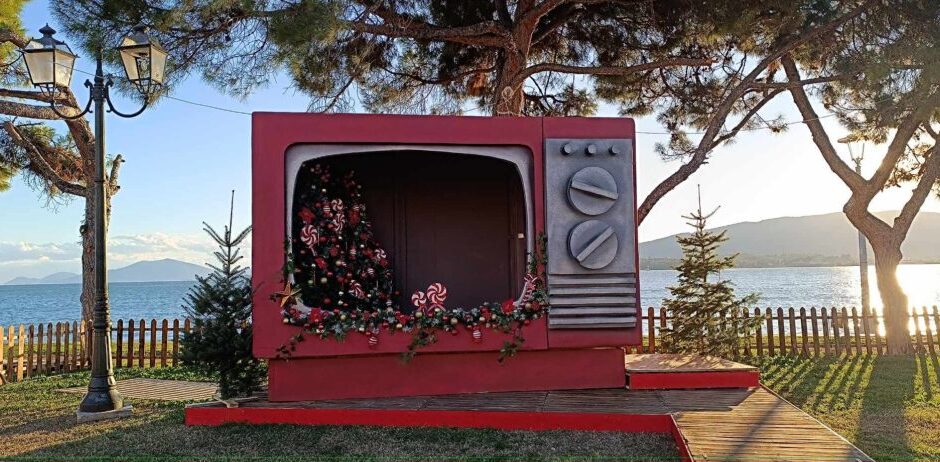 Βόλτα: στο πρώτο Instagramικό πάρκο που στήνεται στην παραλία του Βόλου για τα Χριστούγεννα – Πότε ανοίγει (φωτό)