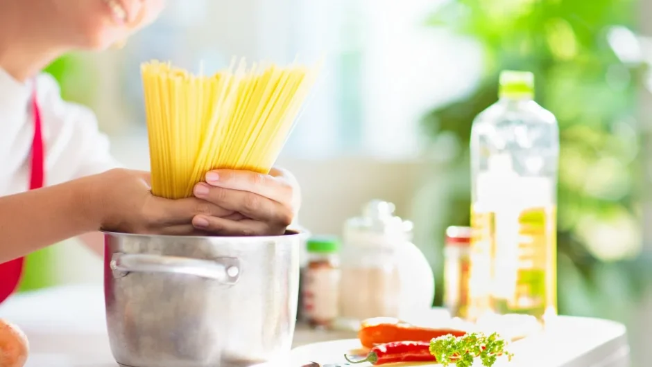 To tip της μαμάς: Τι να κάνετε αν παράβρασαν τα μακαρόνια