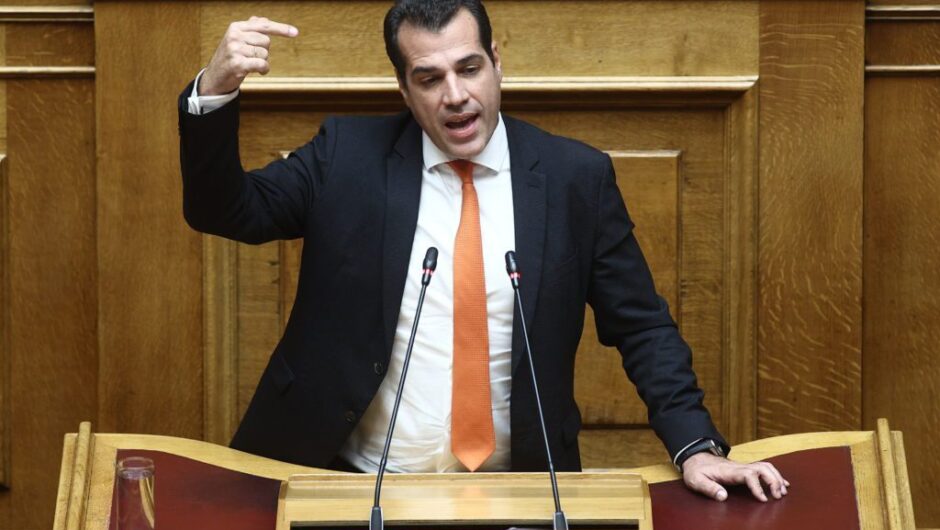 «Ψάχνετε εισηγητή για τον γάμο των ομόφυλων ζευγαριών;»
