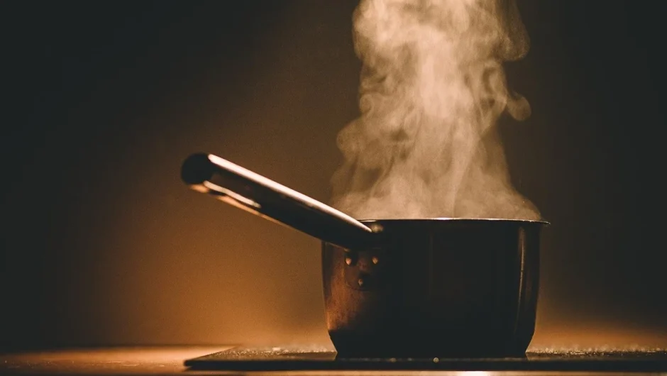 Το «μυστικό» της κοτόσουπας κατά του κρυολογήματος – Γιατί την αγαπούν οι γιατροί