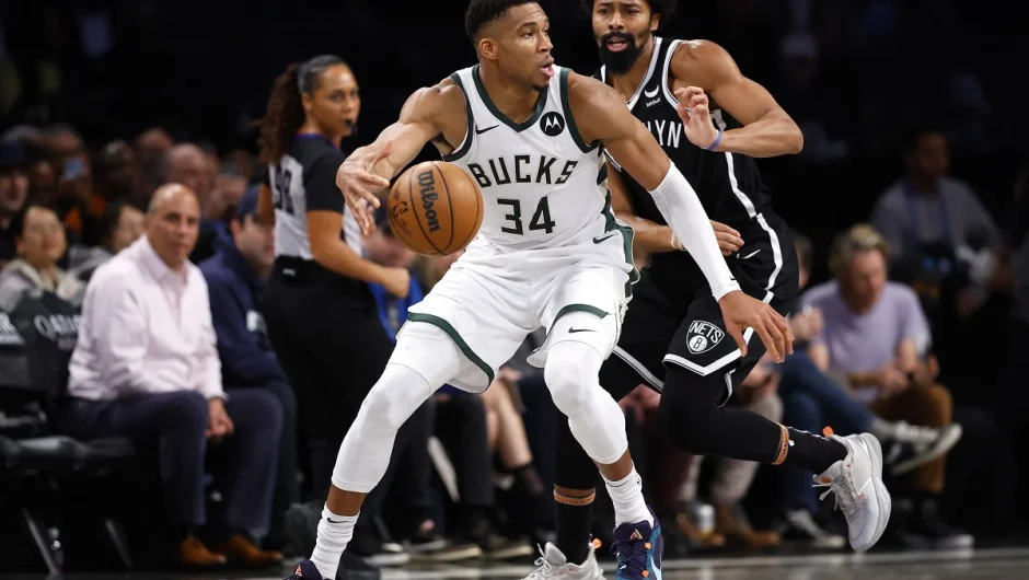 Μιλγουόκι Μπακς: Με κυρίαρχο Γιάννη Αντετοκούνμπο η επικράτηση επί των Μπρούκλιν Νετς