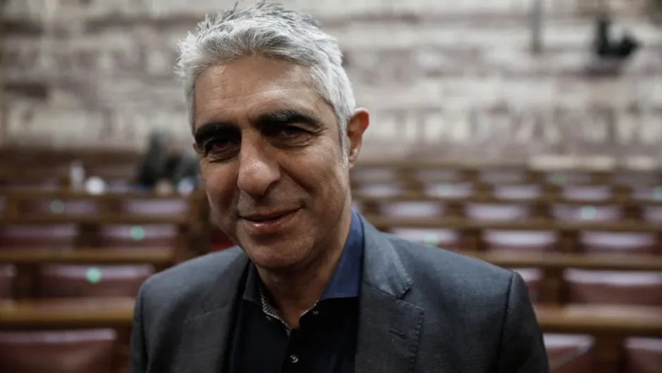 Σε διαφορετικό μήκος κύματος ο Γ. Τσίπρας από τον Κασσελάκη για το «μαξιλάρι»