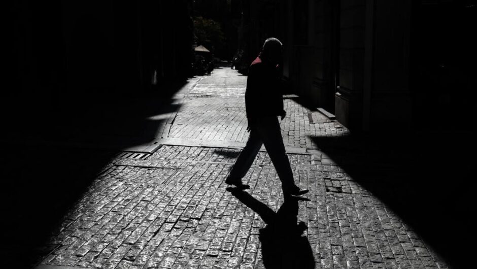 Έρευνα Εteron / 7 στους 10 είναι δυσαρεστημένοι από τον τρόπο που λειτουργεί η δημοκρατία στην Ελλάδα