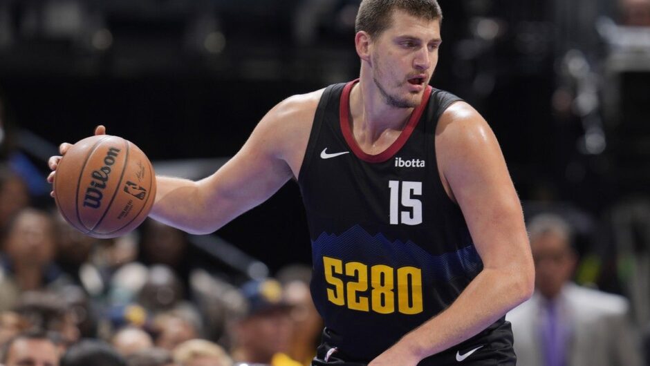 NBA: Ο ασταμάτητος Γιόκιτς οδήγησε τους Νάγκετς σε άνετη νίκη επί των Ρόκετς