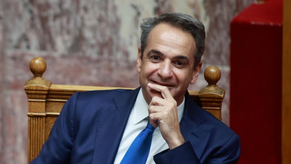Πίσω από τον Παρθενώνα