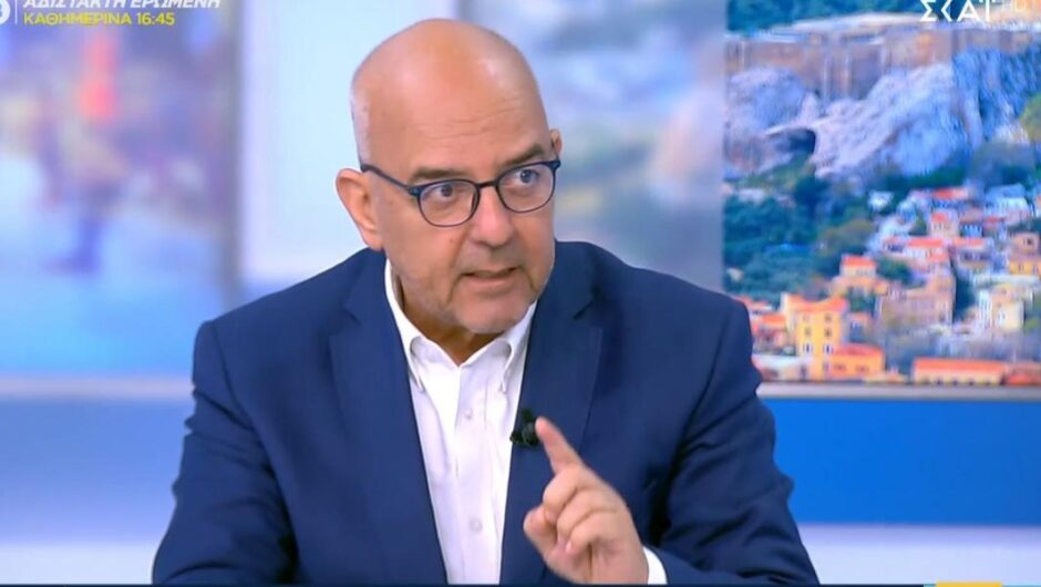 Μπάμπης Παπαδημητρίου / Καταγγέλλει ότι ο Κικίλιας πήγε να τον χτυπήσει μέσα στον ΣΚΑΪ – Ο διάλογος που είχαν