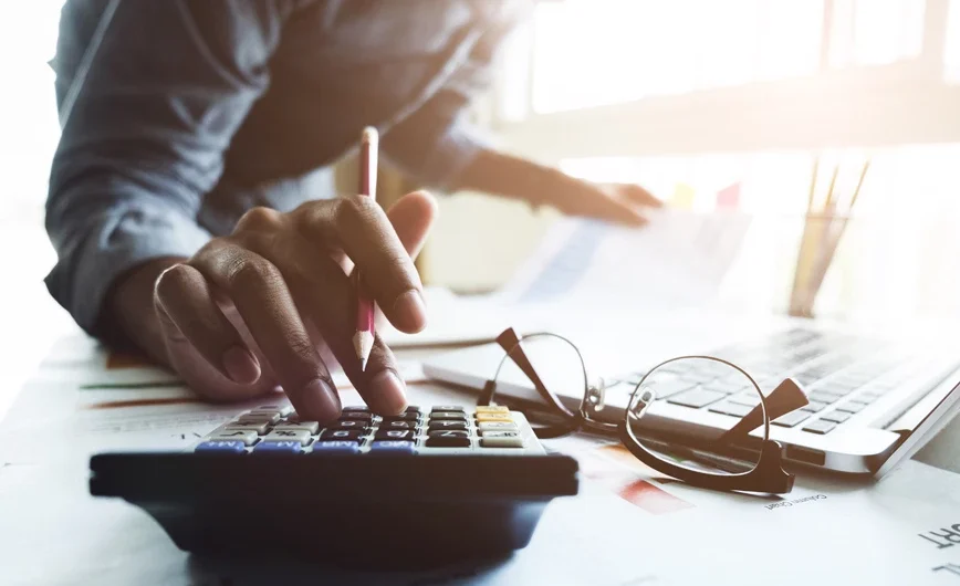 Έξι μπλόκα κατά της φοροδιαφυγής και του λαθρεμπορίου – Πότε θα δίνεται αμοιβή έως 3.000 ευρώ