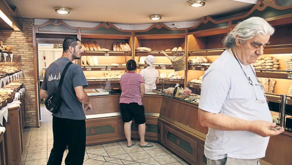 Για την κυβέρνηση φταίει πάντα ο… τυροπιτάς