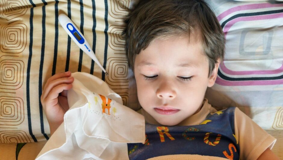 Πνευμονία: Τι συμβαίνει στην Ελλάδα – Τα συμπτώματα στα παιδιά